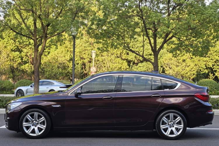Used BMW 5 Series GT 2015 528i Leading Model Exterior 3