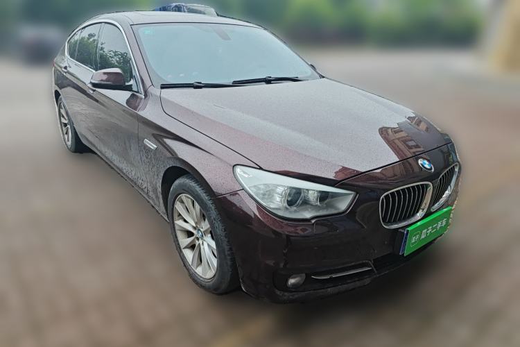 Used BMW 5 Series GT 2015 528i Leading Model Front Right 45 Deg