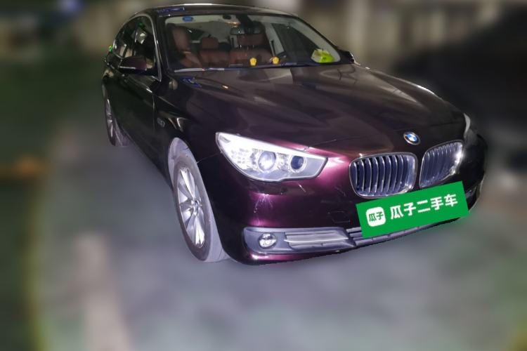 Used BMW 5 Series GT 2015 528i Leading Model Front Right 45 Deg