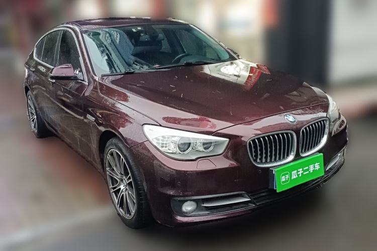 Used BMW 5 Series GT 2015 535i Leading Model Front Right 45 Deg