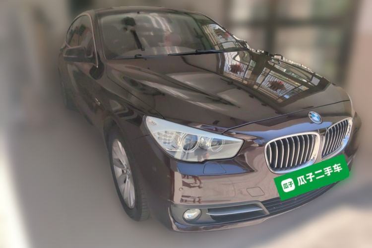 Used BMW 5 Series GT 2015 528i Leading Model Front Right 45 Deg