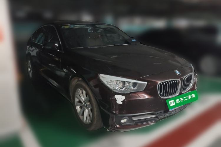 Used BMW 5 Series GT 2015 528i Leading Model Front Right 45 Deg