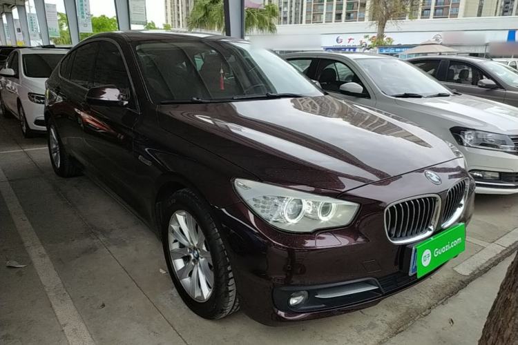 Used BMW 5 Series GT 2015 528i Leading Model Front Right 45 Deg