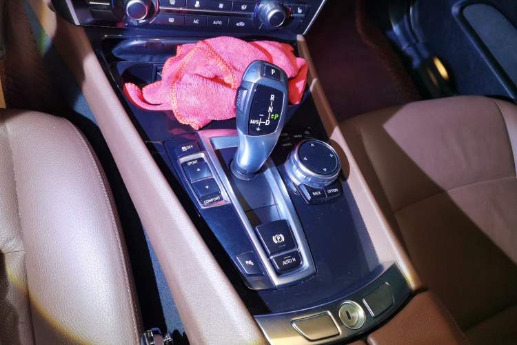 Used BMW 5 Series GT 2015 528i Leading Model Gear Lever
