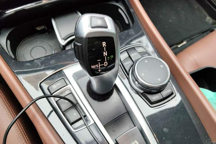 Used BMW 5 Series GT 2015 528i Leading Model Gear Lever
