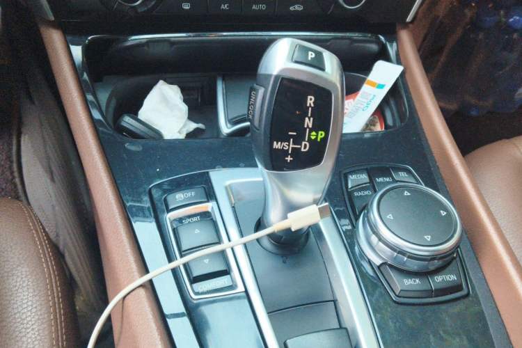 Used BMW 5 Series GT 2015 528i Leading Model Gear Lever