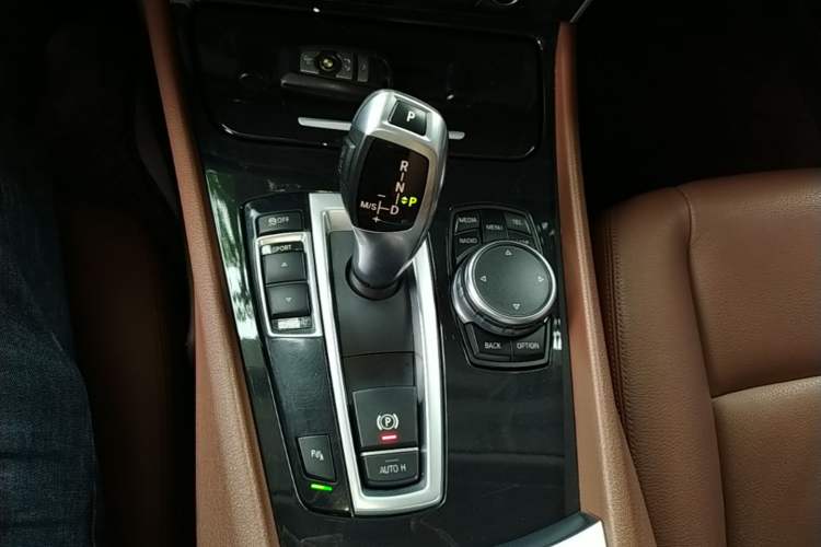 Used BMW 5 Series GT 2015 528i Leading Model Gear Lever