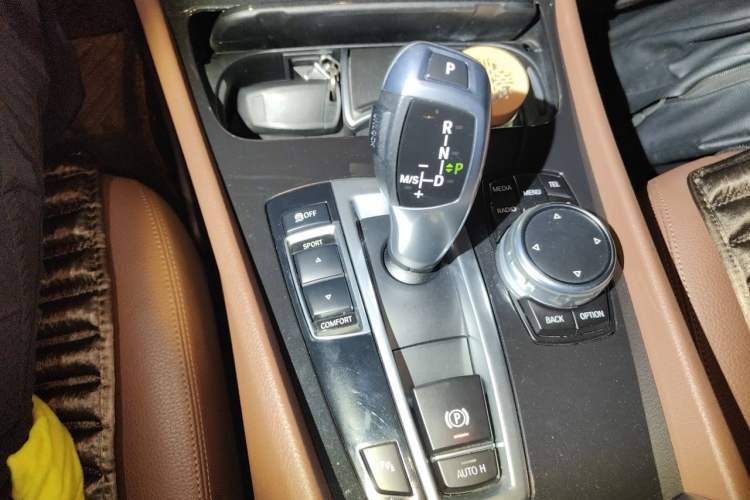 Used BMW 5 Series GT 2015 528i Leading Model Gear Lever