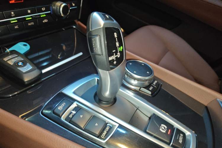 Used BMW 5 Series GT 2015 528i Leading Model Gear Lever