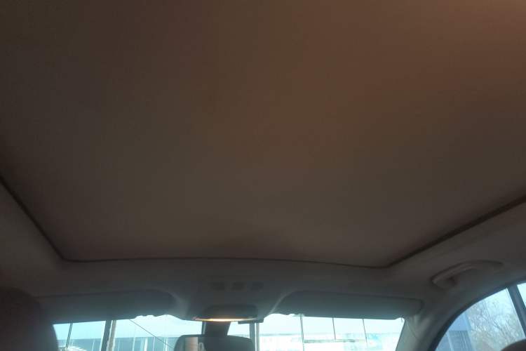 Used BMW 5 Series GT 2015 528i Leading Model Headliner