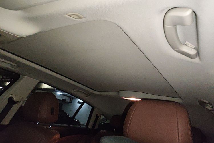 Used BMW 5 Series GT 2015 528i Leading Model Headliner