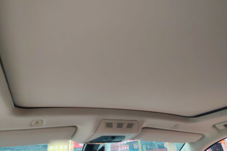 Used BMW 5 Series GT 2015 528i Leading Model Headliner