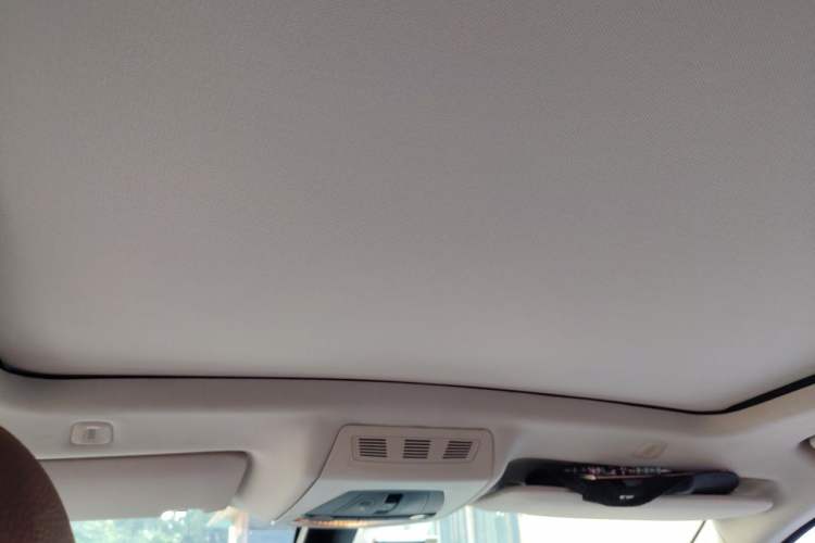 Used BMW 5 Series GT 2015 535i Leading Model Headliner