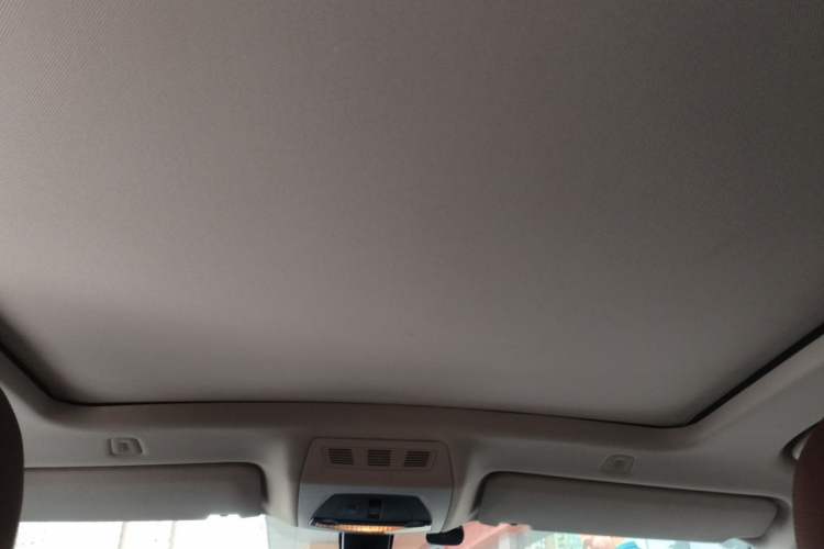 Used BMW 5 Series GT 2015 528i Leading Model Headliner