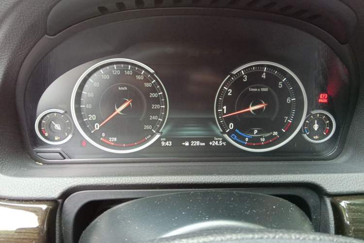 Used BMW 5 Series GT 2015 528i Leading Model Instrument Cluster