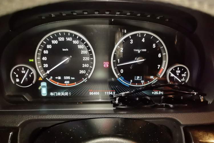 Used BMW 5 Series GT 2015 535i Leading Model Instrument Cluster