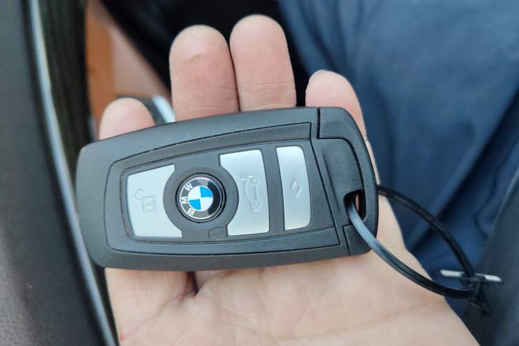 Used BMW 5 Series GT 2015 528i Leading Model Interior 1