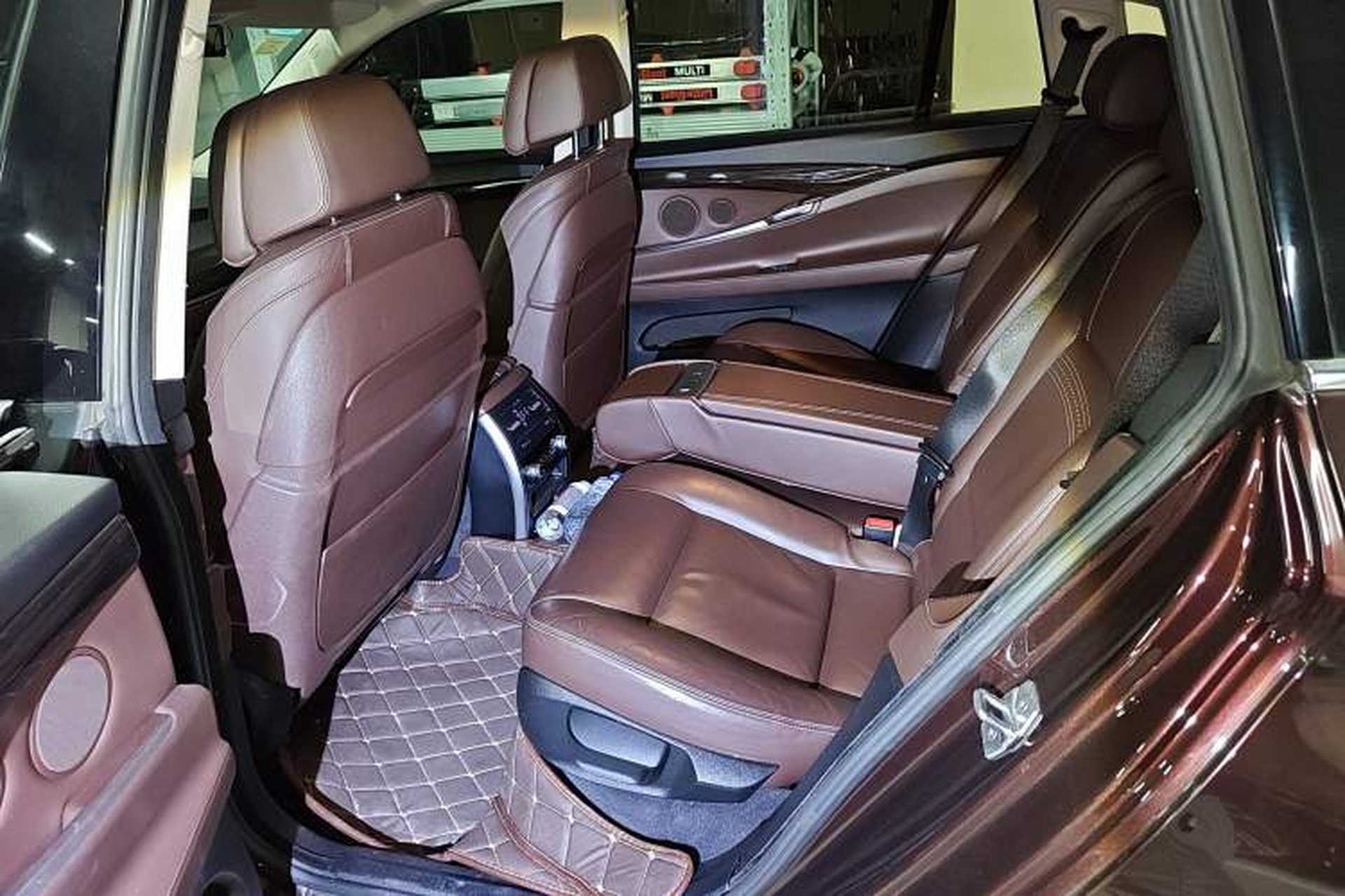 Used BMW 5 Series GT 2015 528i Luxury Edition Interior 4