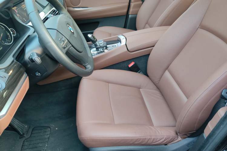 Used BMW 5 Series GT 2015 528i Leading Model Left Front Seat