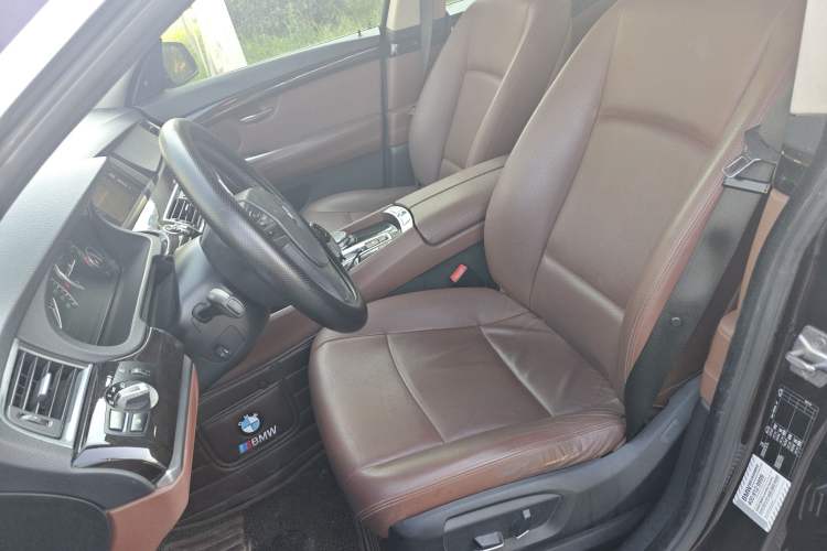 Used BMW 5 Series GT 2015 528i Leading Model Left Front Seat