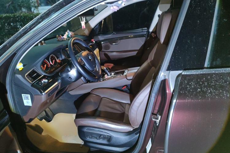 Used BMW 5 Series GT 2015 535i Luxury Edition Left Front Seat