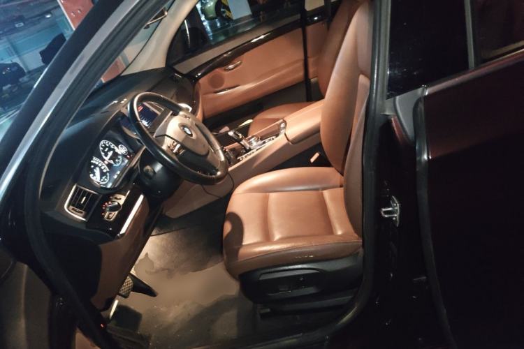 Used BMW 5 Series GT 2015 528i Leading Model Left Front Seat
