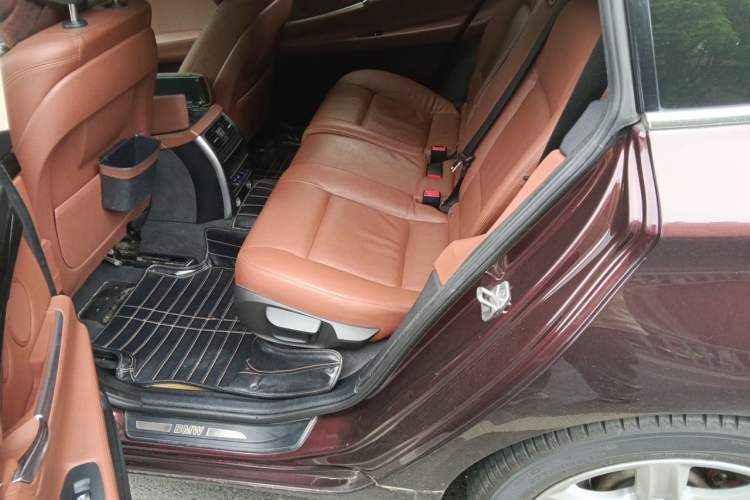 Used BMW 5 Series GT 2015 528i Leading Model Left Rear Seat