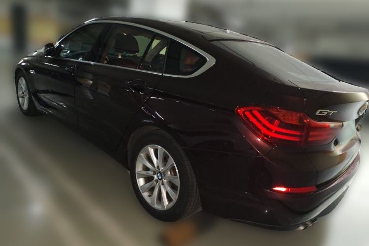 Used BMW 5 Series GT 2015 528i Leading Model Rear Left 45 Deg