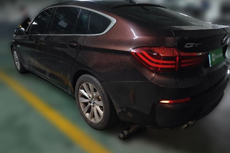 Used BMW 5 Series GT 2015 528i Leading Model Rear Left 45 Deg