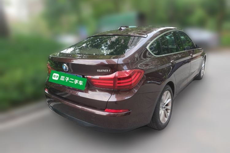 Used BMW 5 Series GT 2015 528i Leading Model Rear Right 45 Deg