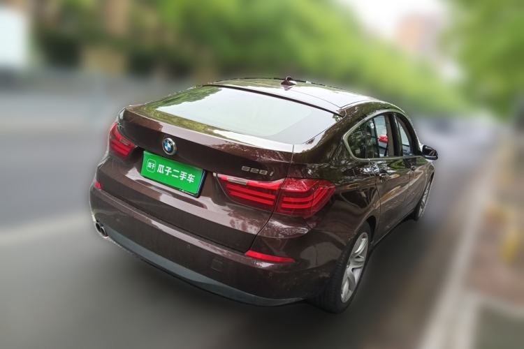 Used BMW 5 Series GT 2015 528i Leading Model Rear Right 45 Deg