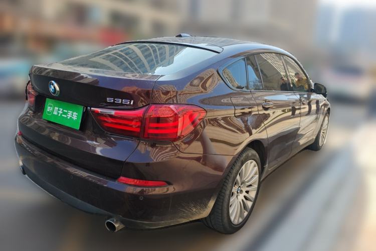 Used BMW 5 Series GT 2015 535i Leading Model Rear Right 45 Deg