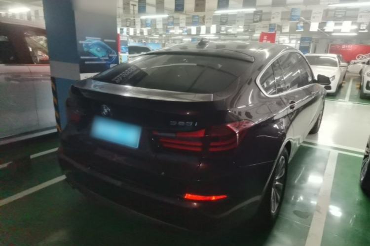 Used BMW 5 Series GT 2015 528i Leading Model Rear Right 45 Deg