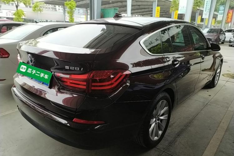 Used BMW 5 Series GT 2015 528i Leading Model Rear Right 45 Deg