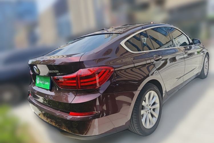Used BMW 5 Series GT 2015 528i Leading Model Rear Right 45 Deg