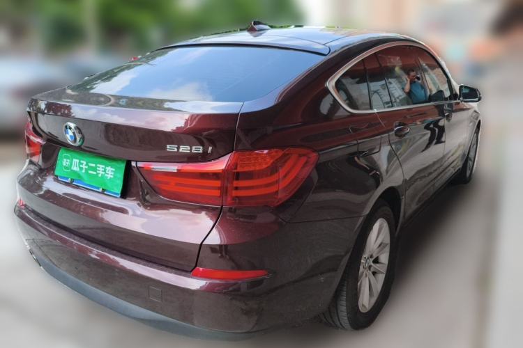 Used BMW 5 Series GT 2015 528i Leading Model Rear Right 45 Deg