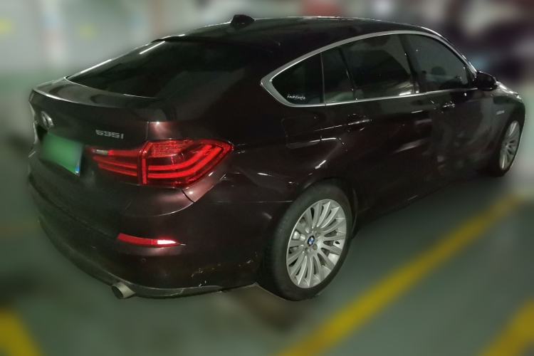 Used BMW 5 Series GT 2015 535i Leading Model Rear Right 45 Deg