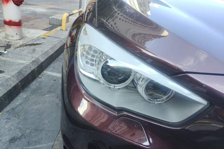 Used BMW 5 Series GT 2015 528i Leading Model Right Front Headlight