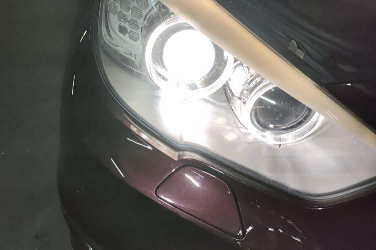 Used BMW 5 Series GT 2015 528i Leading Model Right Front Headlight