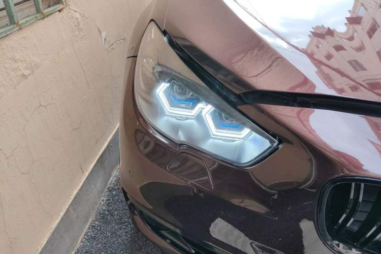 Used BMW 5 Series GT 2015 535i Leading Model Right Front Headlight