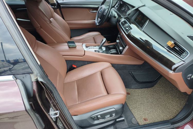 Used BMW 5 Series GT 2015 535i xDrive Right Front Seat