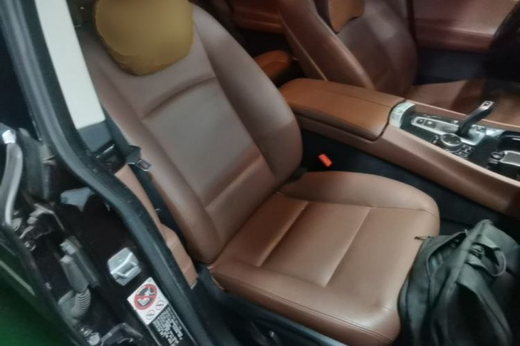 Used BMW 5 Series GT 2015 528i Leading Model Right Front Seat