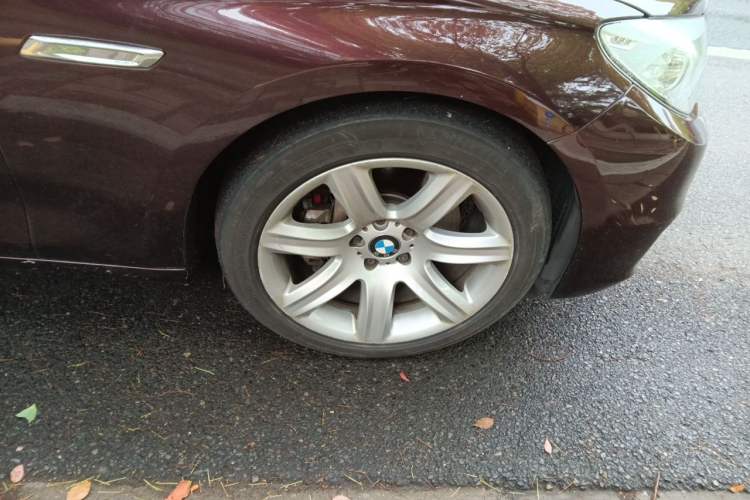 Used BMW 5 Series GT 2015 528i Leading Model Right Front Wheel Hub