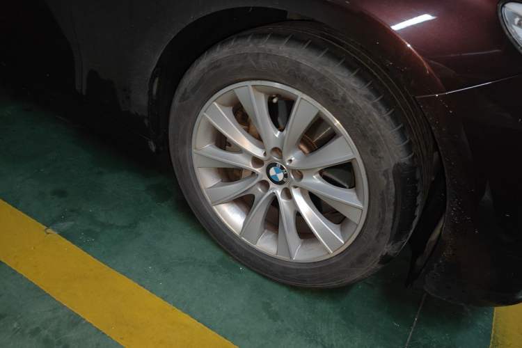 Used BMW 5 Series GT 2015 528i Leading Model Right Front Wheel Hub