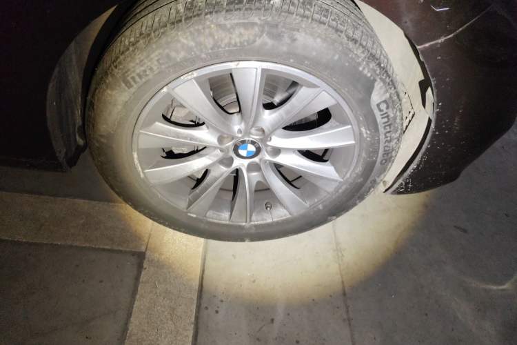 Used BMW 5 Series GT 2015 528i Leading Model Right Front Wheel Hub