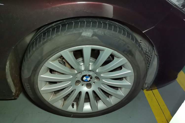 Used BMW 5 Series GT 2015 535i Leading Model Right Front Wheel Hub