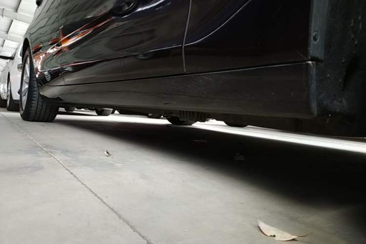 Used BMW 5 Series GT 2015 528i Leading Model Right Side Sill