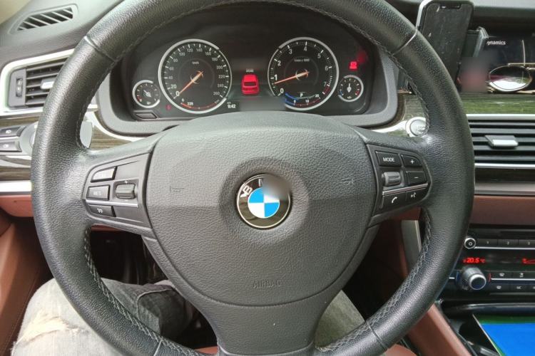 Used BMW 5 Series GT 2015 528i Leading Model Steering Wheel