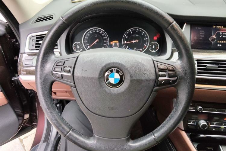 Used BMW 5 Series GT 2015 528i Leading Model Steering Wheel