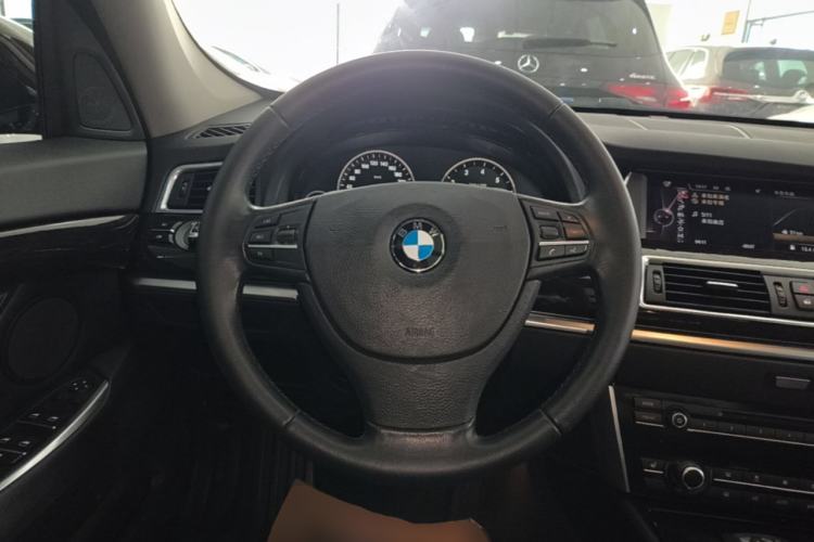 Used BMW 5 Series GT 2015 528i Leading Model Steering Wheel